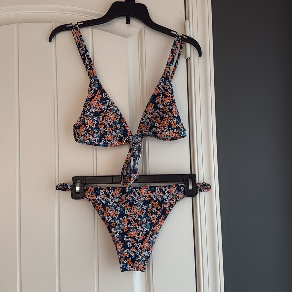 Kulani Kinis Floral Bikini